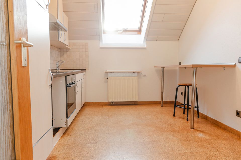 Kriftel: Gemütliche 3 Zimmer-Wohnung mit Balkon! in Kriftel