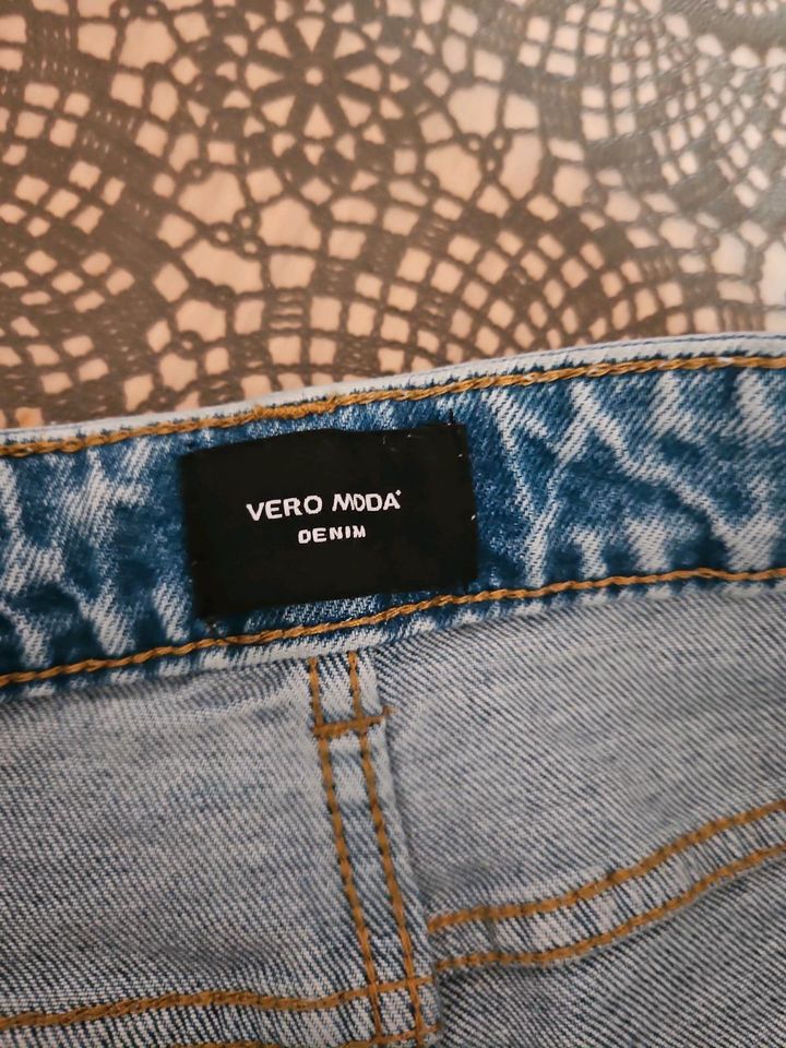 Jeans Vero Moda  Größe 31/34 in Fahrenkrug