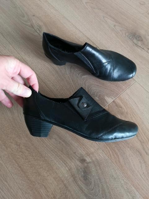 Damen Rieker Leder Pumps/Stiefeletten Größe 38 schwarz in Gemünden (Wohra)
