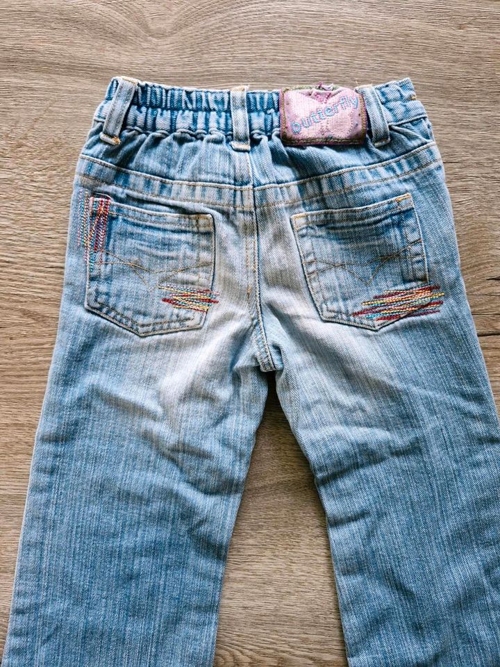 Kinder Jeans Gr. 104 in Neuenkirchen