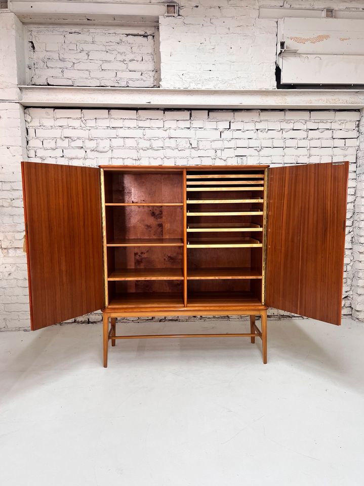 Kleiderschrank / Geschirrschrank mit Lieferung: 40er/50er Schweden Vintage Antik Wohnzimmerschrank Wäscheschrank Schubladen Teak Mid Century Design rar selten in Berlin