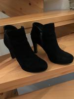 Schwarze Tamaris Stiefelette - Größe 39 Düsseldorf - Wittlaer Vorschau