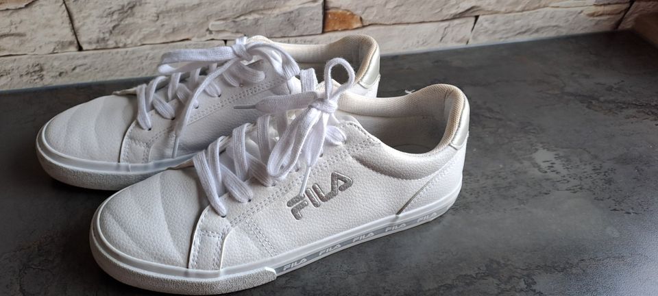 Fila Damen Sneaker Schuhe Gr. 39 weiß, weiße Sohle in Wirges  