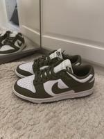 Nike Dunk Low – Olive Grün | Größe 39 | München - Moosach Vorschau
