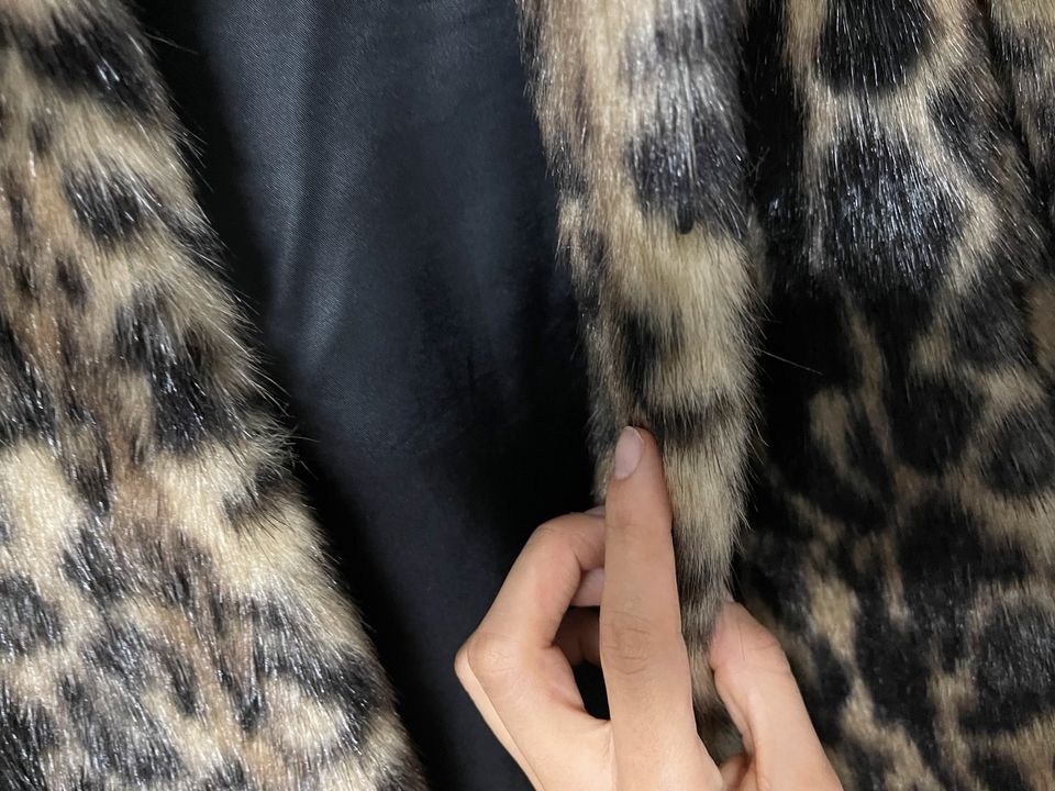 Karen Millen Künstliche Felljacke Leopardenmuster Größe 40 in Hamburg