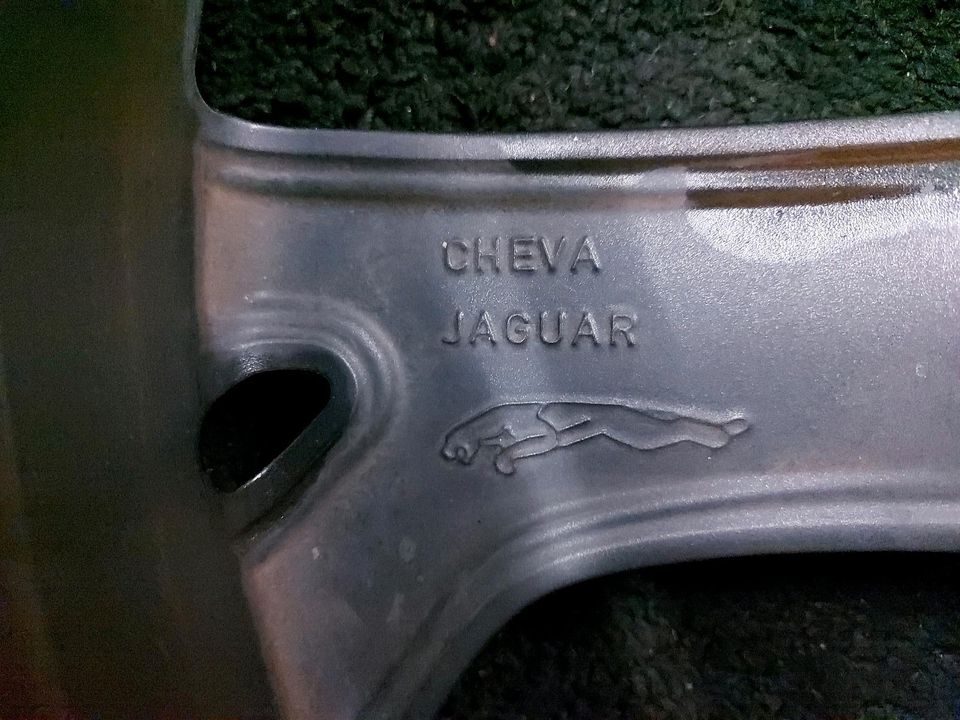 1x Jaguar E-Pace OEM Felge 20x8 20" 59995 J9C5343 J9C31007LA in Essen