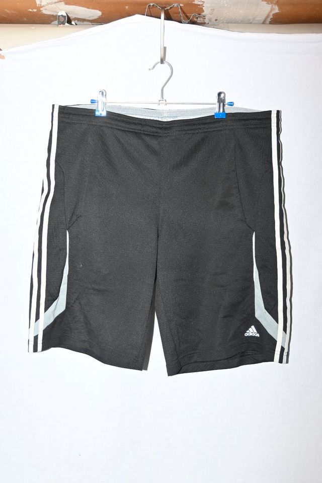 Adidas kurze Hose Sport Training Gym Short schwarz Größe 6 L-XL in Wolfsburg