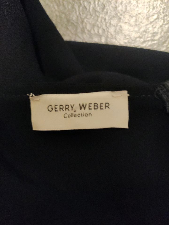 Gerry Weber Jumpsuit Kurzgröße 22 in blau in Weissach im Tal