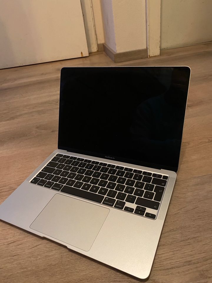 MacBook air 2020 in Immenhausen