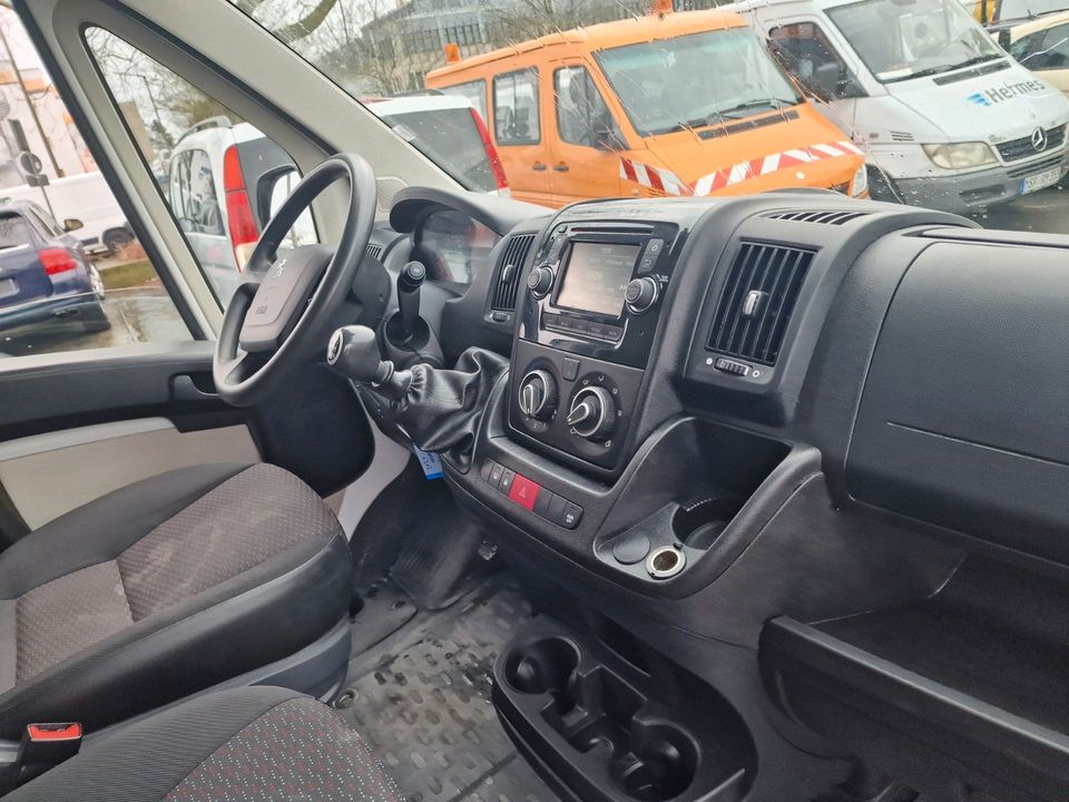 Peugeot Boxer Kasten Hochraum 335 L3H2 Premium BlueHDi 1 in Nürnberg (Mittelfr)