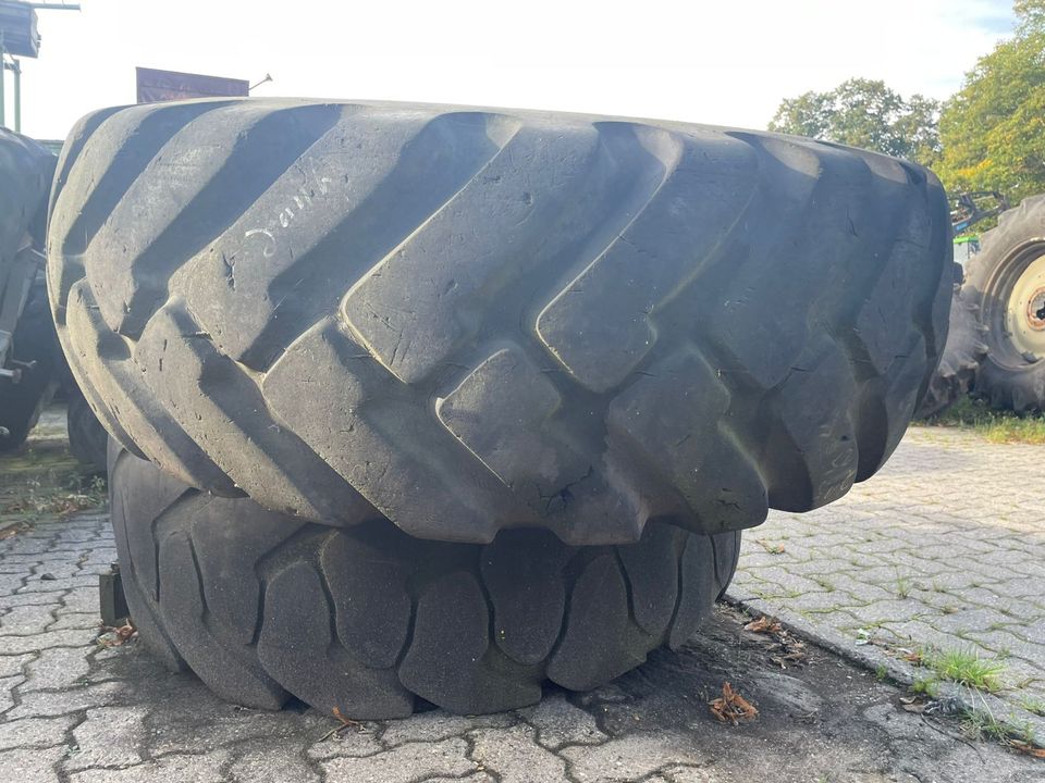 Räder, Reifen 20.5-25 für Radlader in Hamersen