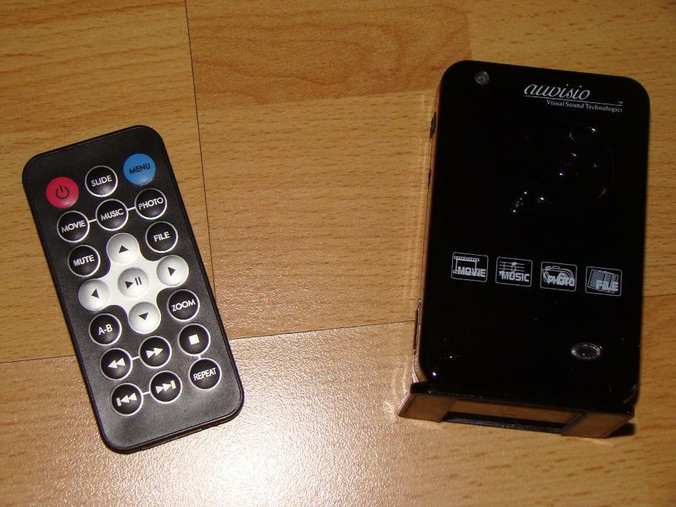 AWISIO – TV Card Reader mit USB und Fernbedienung mit Cinch Ansch in Fürstenberg/Havel