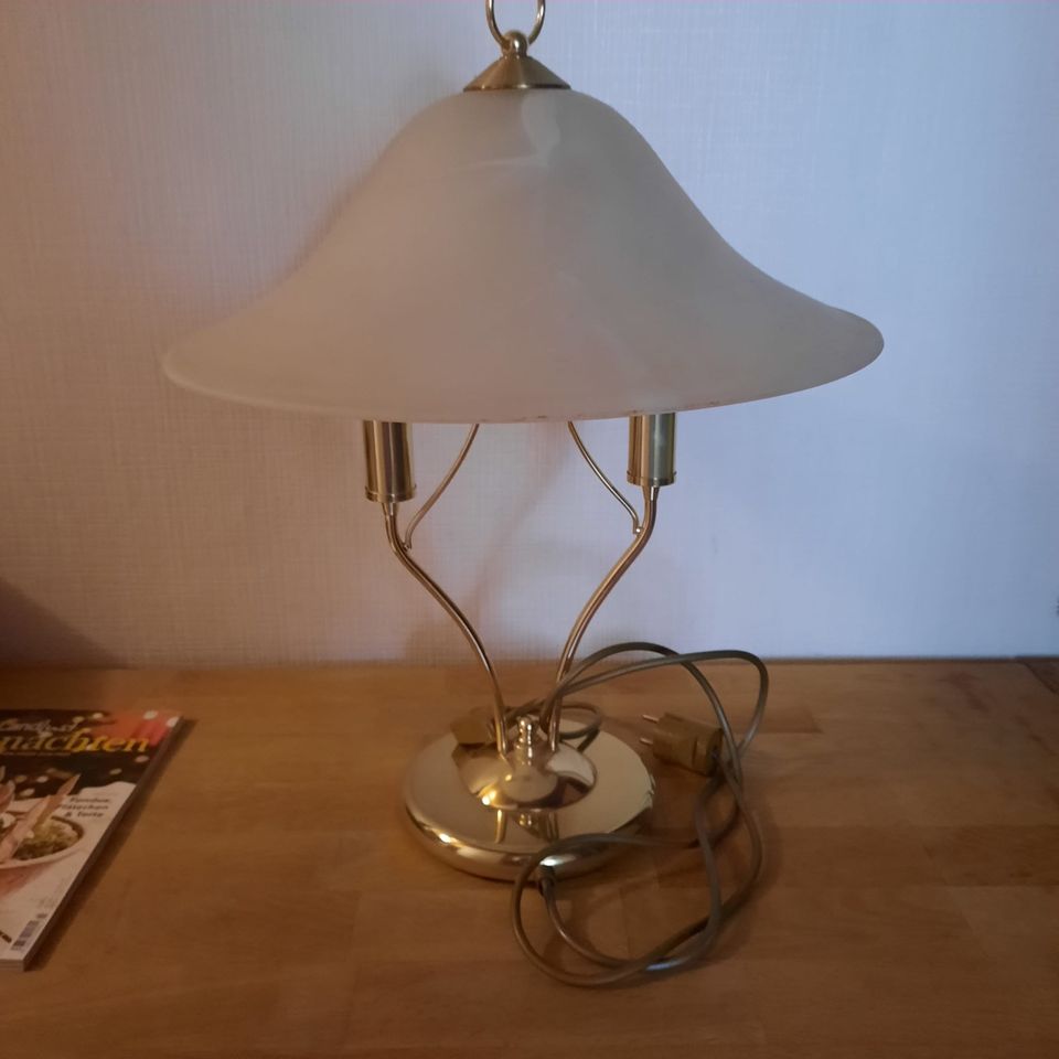 Tischlampe mit Alabaster Schirm in Coesfeld