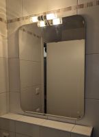 neuwertiger Badezimmerspiegel 80x60 mit Beleuchtung Kr. München - Haar Vorschau