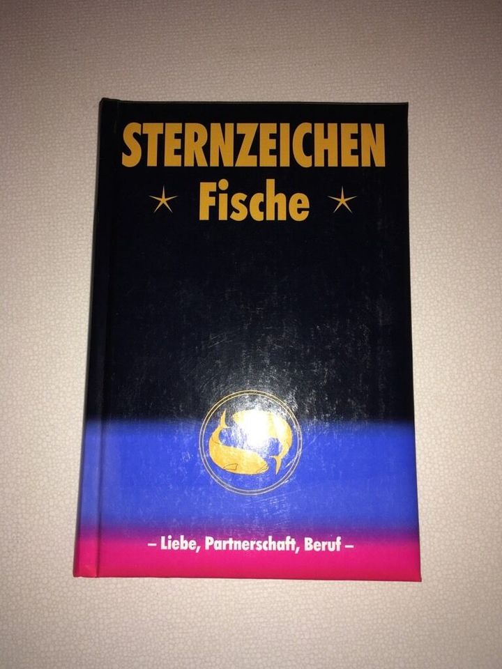 Buch Sternzeichen Fische mit Kapiteln zu Liebe, Partnerschaft & B in Bad Berleburg