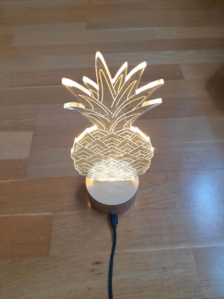 BULBING Leuchte Ananas mit USB- und Stromanschluss in Leipzig