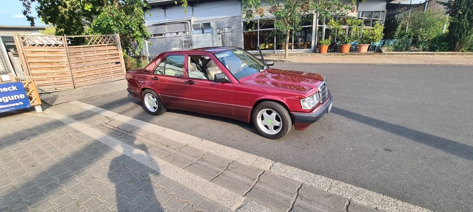 Mercedes-Benz w201 190e H-Zulassung in Eschborn