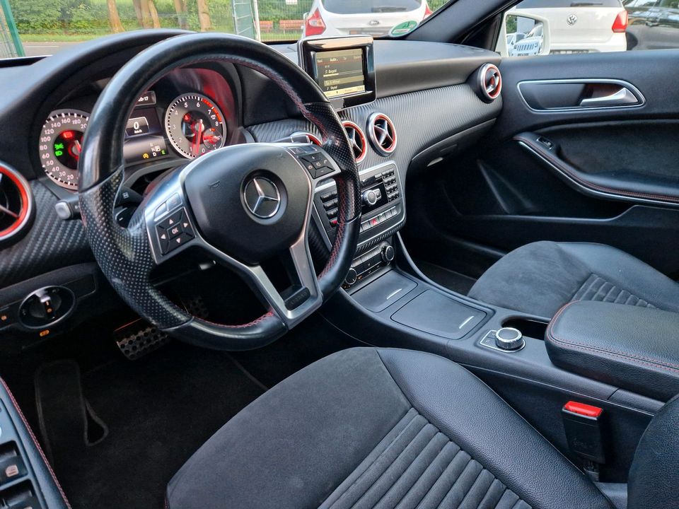 PKW Mieten Mercedes A250 AMG Line  Automatik Günstig Leihwagen Autovermietung in Essen