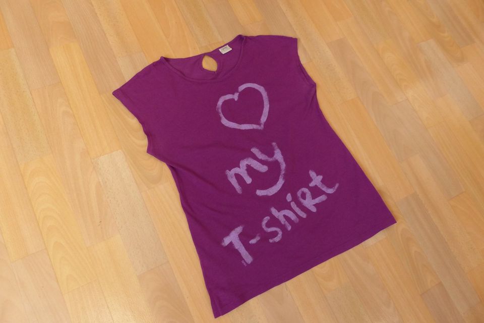 ESPRIT Love My Shirt Top Rundhals Ausschnitt Aufdruck Herz lila L in Trier