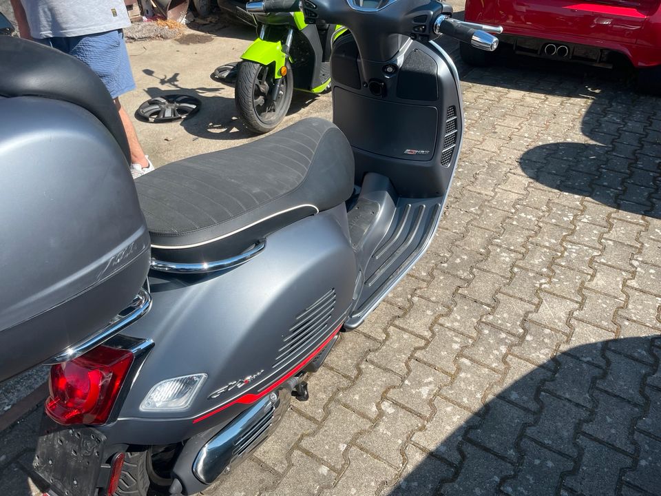 Vespa Gts 125 Supersport in Burgau