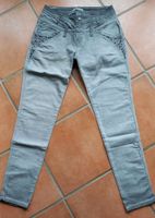 Jeans Stretch Hose TREDY 40 42 L grau Nieten Nordrhein-Westfalen - Oer-Erkenschwick Vorschau