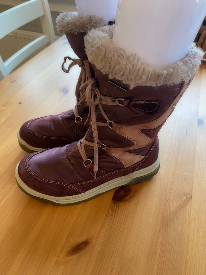 FILA Schneeboots Winterschuhe Winterstiefel Gr. 37 in Essen