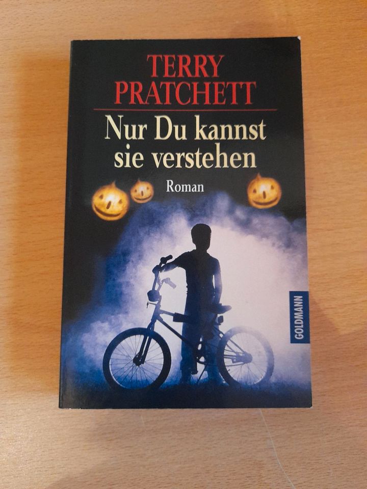 Terry Pratchett - Scheibenwelt Romane & Nur du kannst sie versteh in Saarlouis