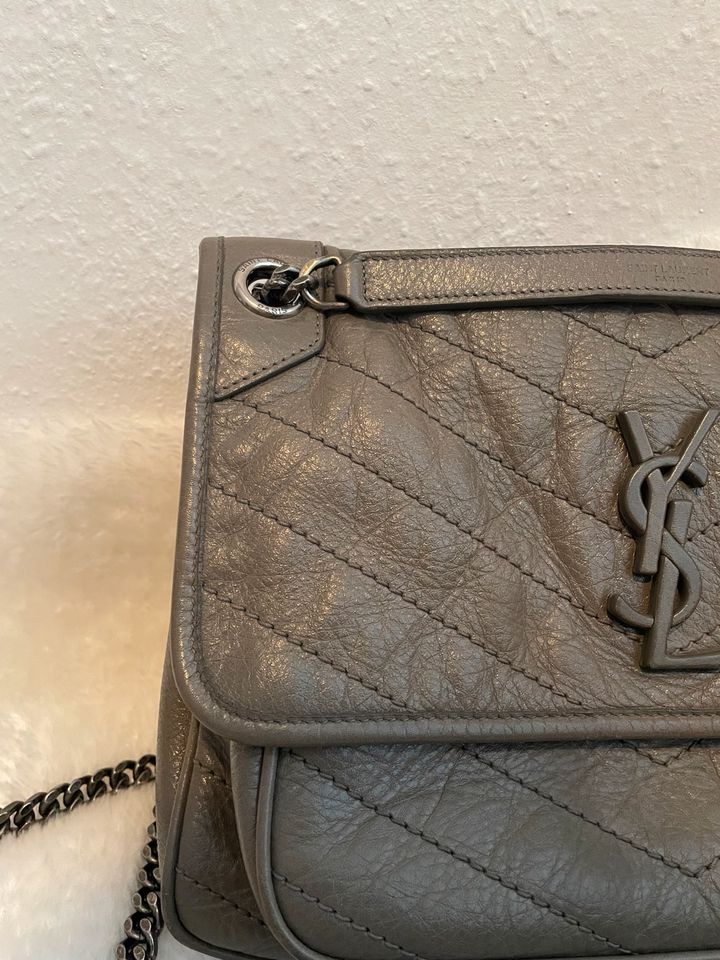 YSL Yves Saint Laurent Niki Medium in Rheinfelden (Baden)