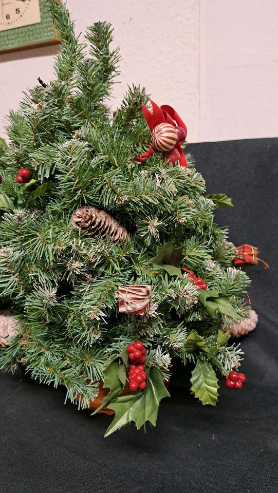 Deko Weihnachtsbaum,  Tannenbaum in Wiefelstede