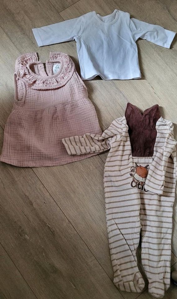 Mädchen Baby Set mit Windeln in Berlin