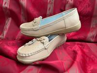 TOPWAY Comfort Halbschuh Mokassins Sneakers beige Leder Gr.38 NEU München - Schwabing-Freimann Vorschau