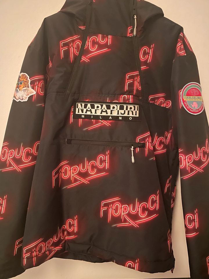 Napapijri X Fiorucci Windbreaker black neon M - neu in Hamburg