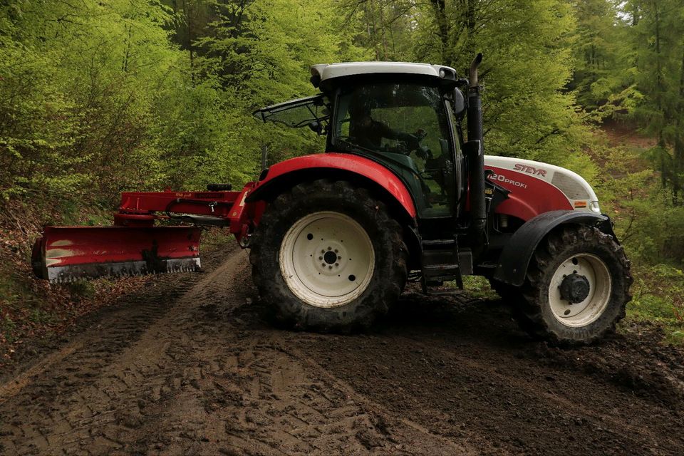 Wegebau Wegeinstandhaltung Wegeaufbereitung in Breidenbach 