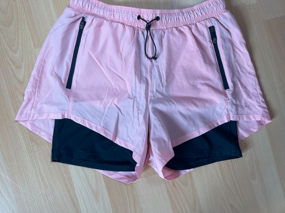 Sport Shorts in Größe S, rosa/schwarz in Berlin