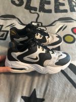 Damen/Mädchen Leichte Sneaker Nike Air Max 2X gr. 38/39 Saarland - Neunkirchen Vorschau