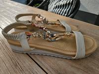 Sandale in Creme Größe 40 Hessen - Melsungen Vorschau