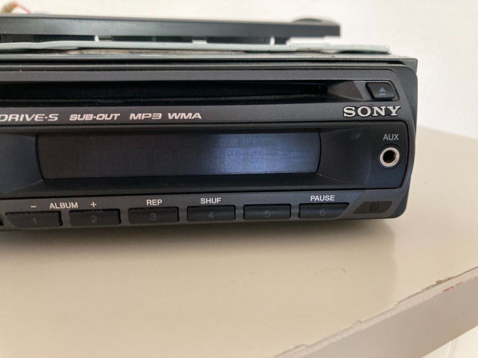 Sony Xplod 100db,CDX-GT225C Auto Radio CD Player 45Wx4 in Berlin