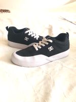 DC Shoes Gr 35 schwarz weiß *neuwertig Schuhe Sneaker Turnschuhe Baden-Württemberg - Gundelfingen Vorschau