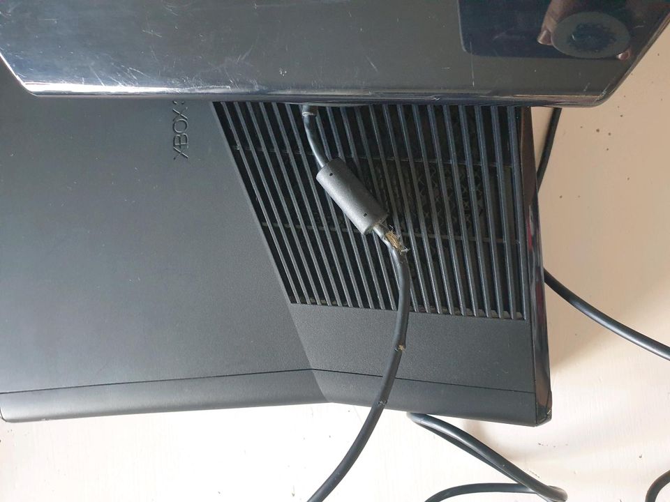 XBox 360 S Konsole in Markkleeberg