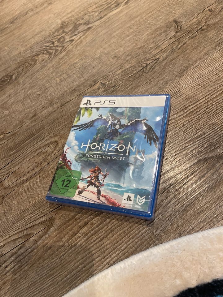 Horizon Forbidden West PS5 NEU in Husby