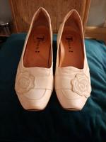 Think Pumps Gr. 37 1/2 Beige Hessen - Wetzlar Vorschau