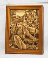 Wandbild Frau mit Tiger 15x20 Akt Brandmalerei Holz Holzrahmen Niedersachsen - Bad Pyrmont Vorschau