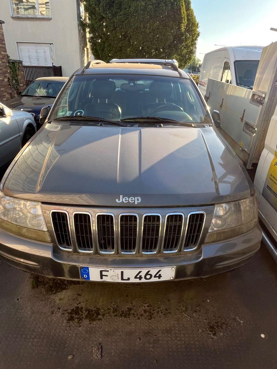 Abbildung des Autos Jeep Grand Cherokee Lare…