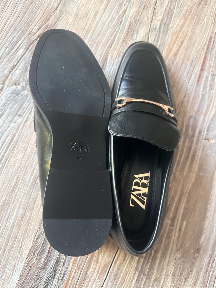 ZARA Loafer Mokkasin Ballerina schwarz Gr. 39 - Neu in Hamburg