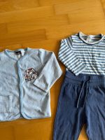 Kleiderpaket Strickjacke, Langarmshirt, Hose Größe 74/80 Kr. München - Unterföhring Vorschau