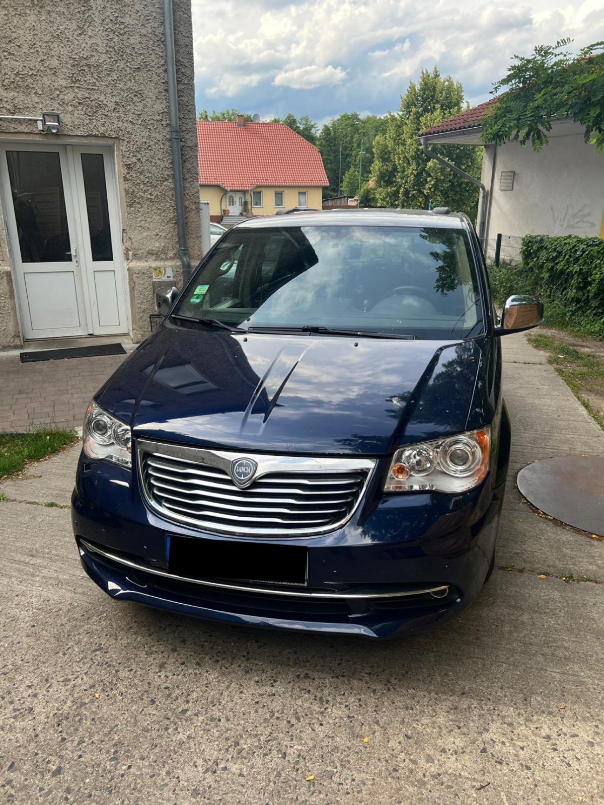 Abbildung des Autos Lancia Voyager