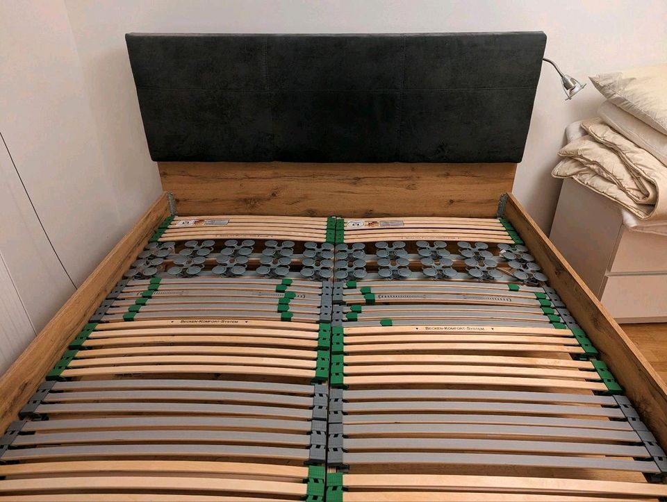 Bett mit Matratze 160 x 200 in Hamburg