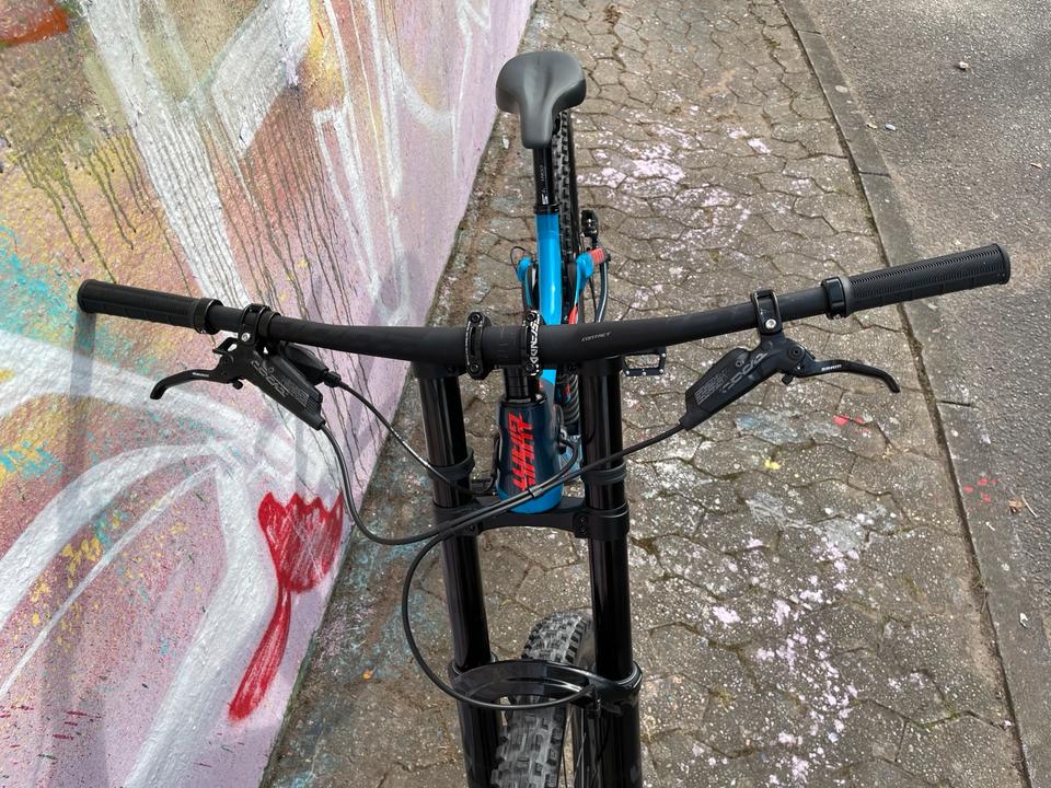 Giant Glory L Mullet 29/27,5Zoll  FOX Downhill Rad Neuaufbau in Wiesbaden