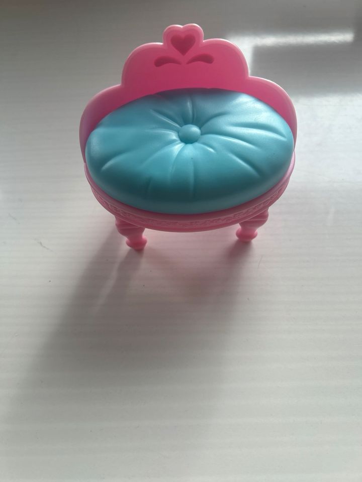 Barbie Stühle/ Sessel/ Kinderhochstuhl aller Art in Coburg