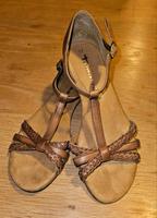 Tamaris Sandalen Damen beige/hellbraun Größe 37 Leder Riemchen Dresden - Loschwitz Vorschau